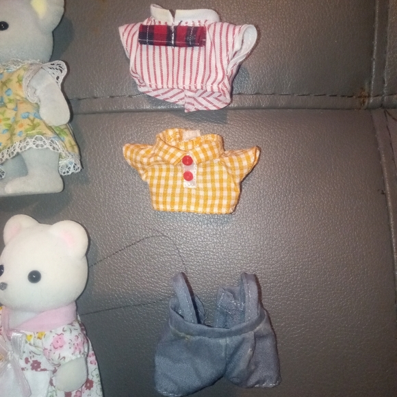 Calico critters dolls & clothes - Picture 2 of 2